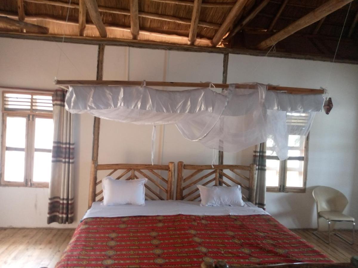 Tembo Safari Lodge Katunguru Exterior foto