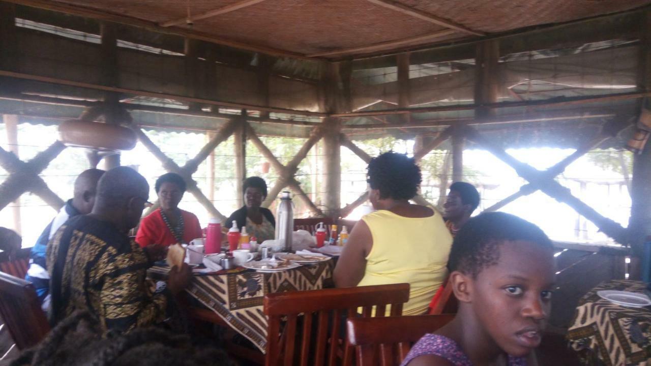 Tembo Safari Lodge Katunguru Exterior foto